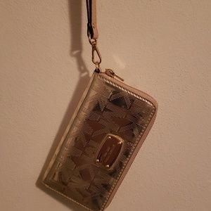 Like New Michael Kors Gold Zip Wallet